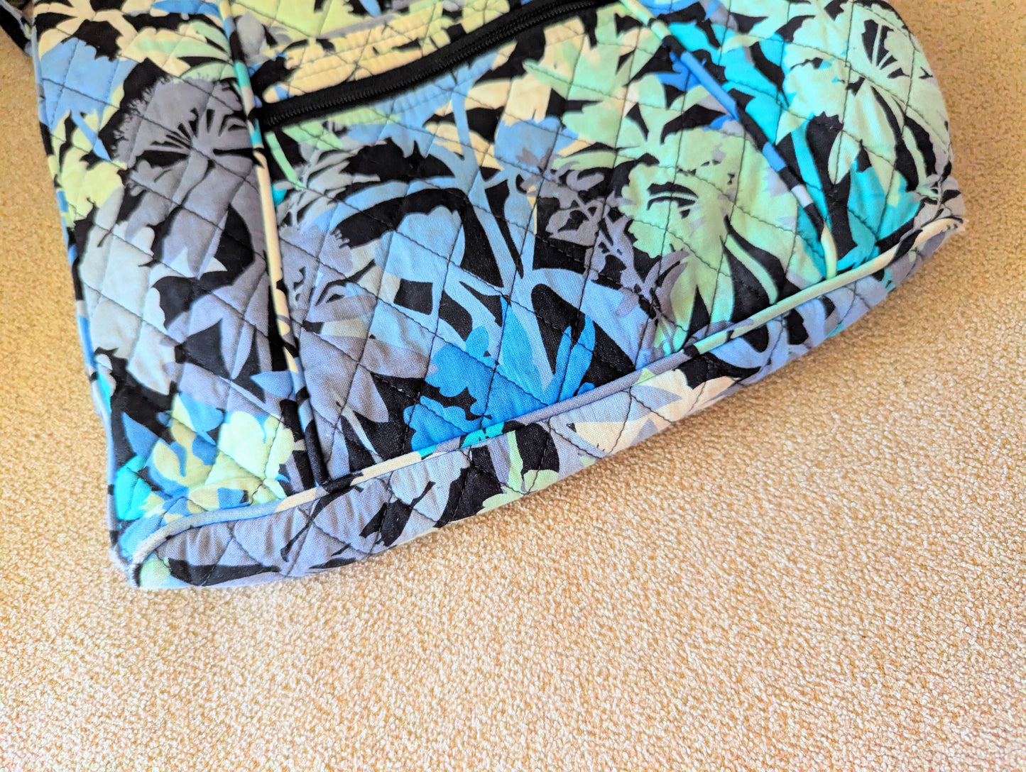 VERA BRADLEY Crossbody
