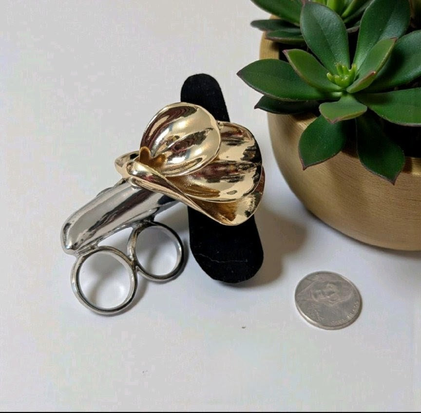 2 Finger Petal Ring Silver Size 6 & 8