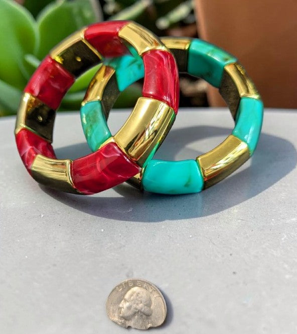 Stretchy single stone with gold bracelet