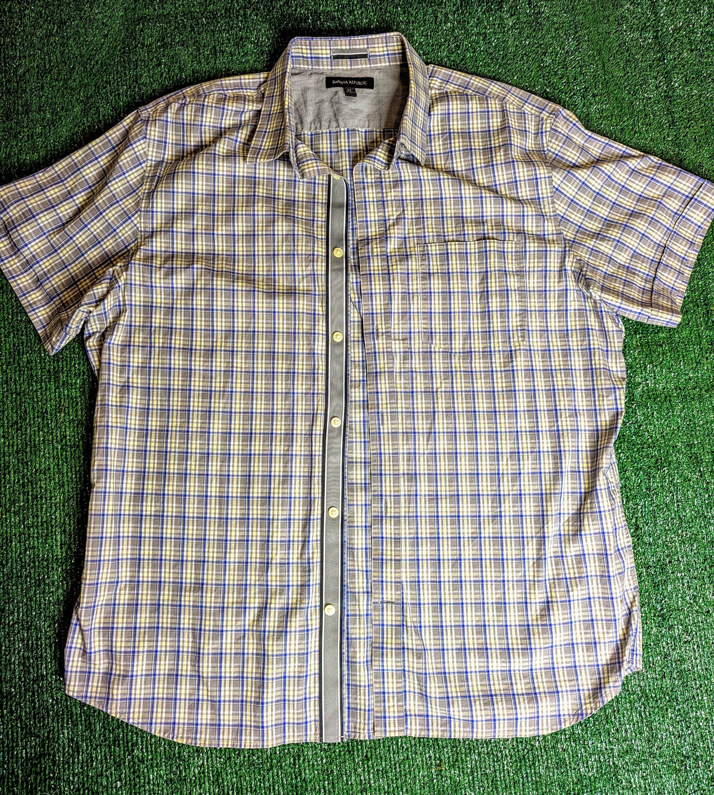 Banana Republic, plaid pattern cotton button-down shirt size XL