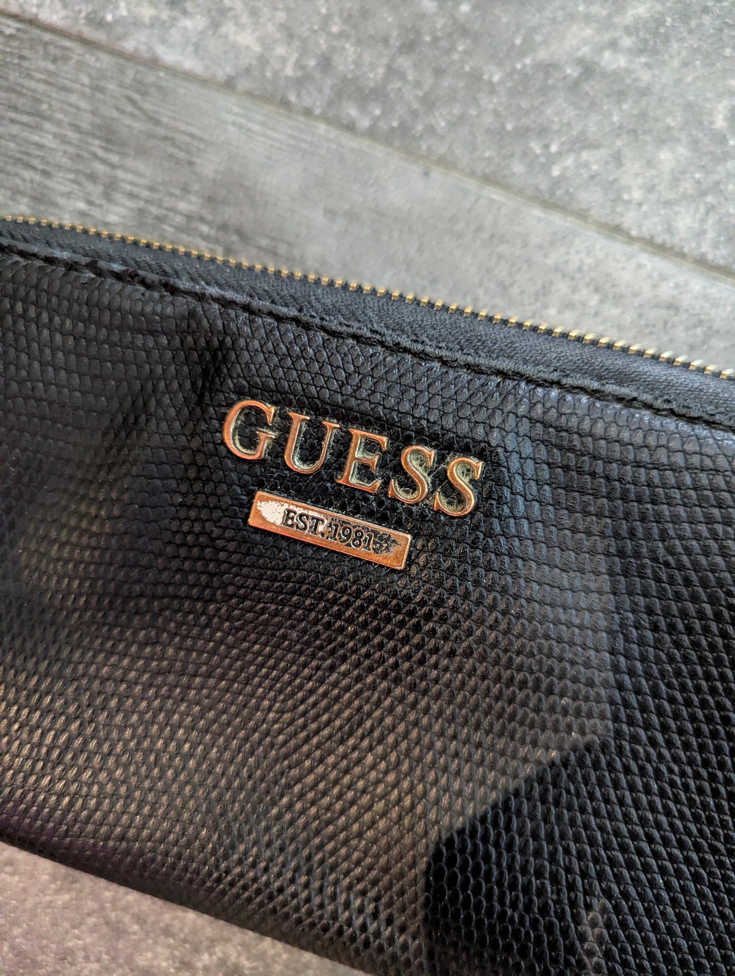 Guess Wallet PRE LOVE
