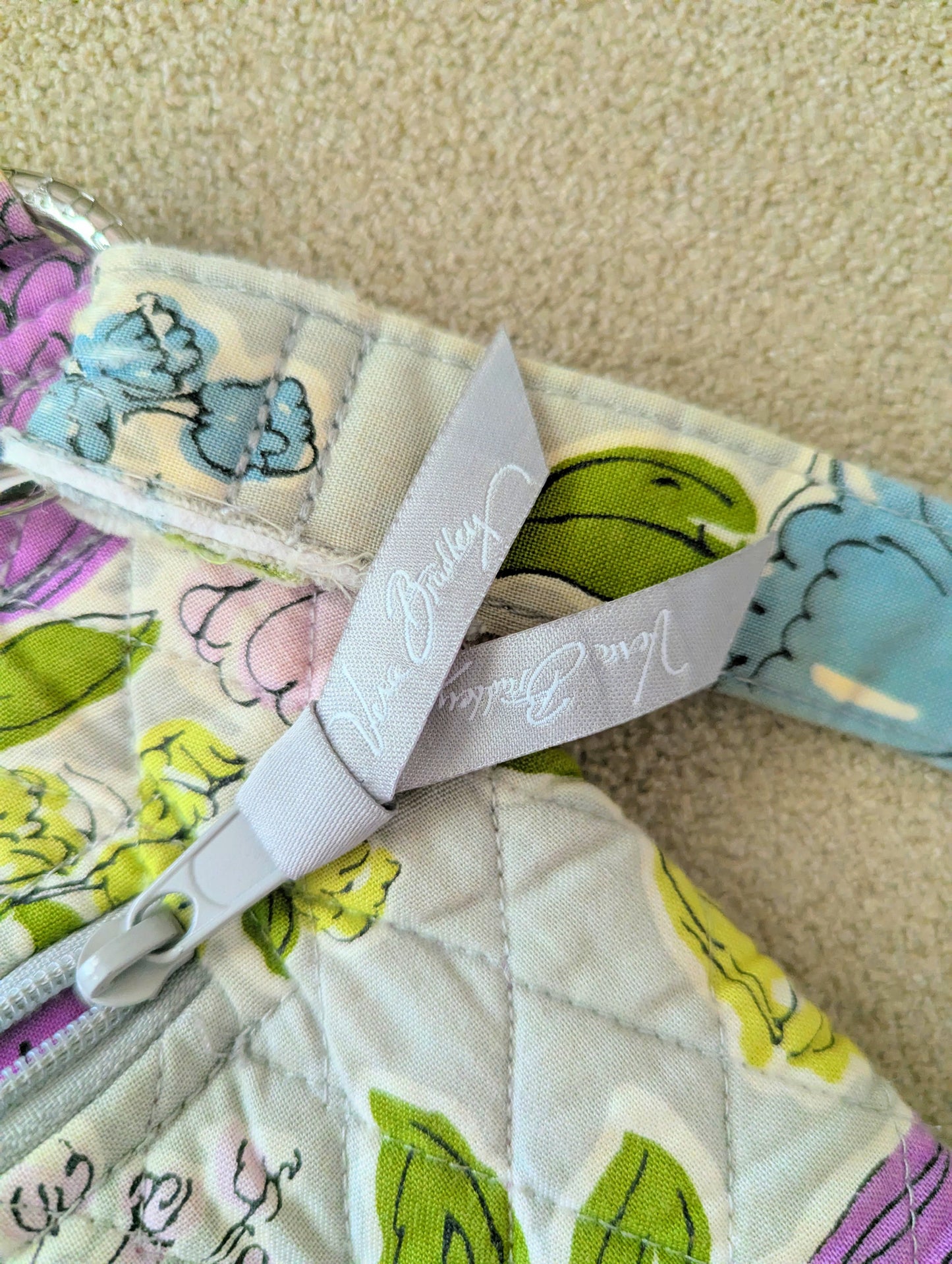 VERA BRADLEY Crossbody