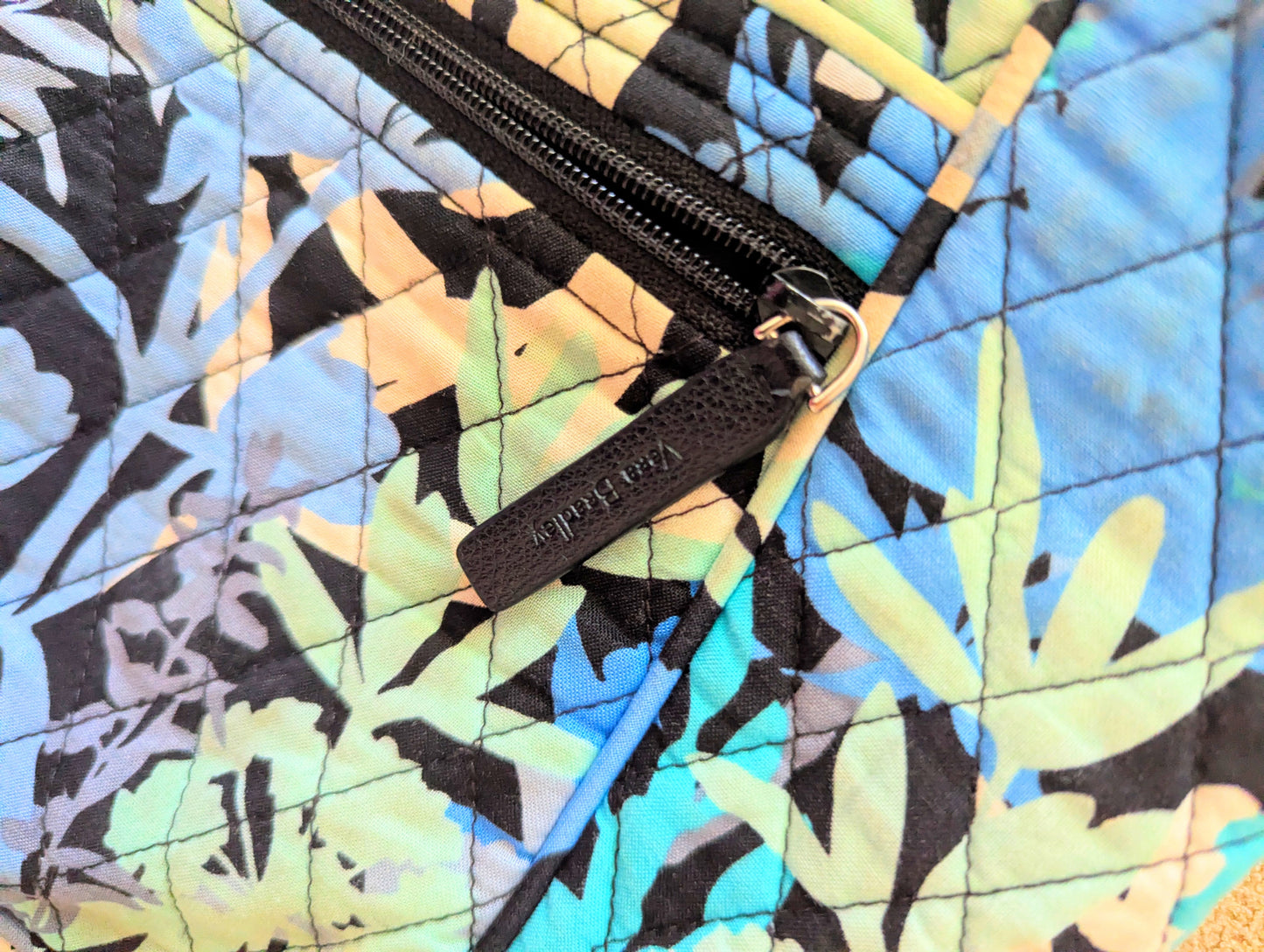 VERA BRADLEY Crossbody