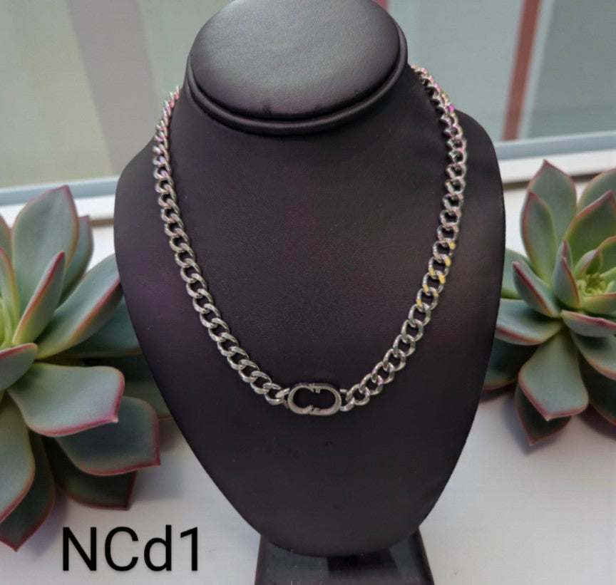 Lux Necklace