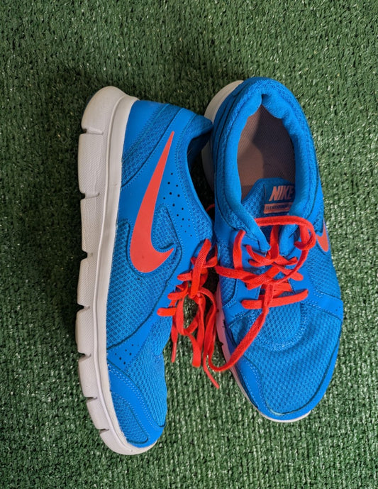 Nike Sneakers Size W9