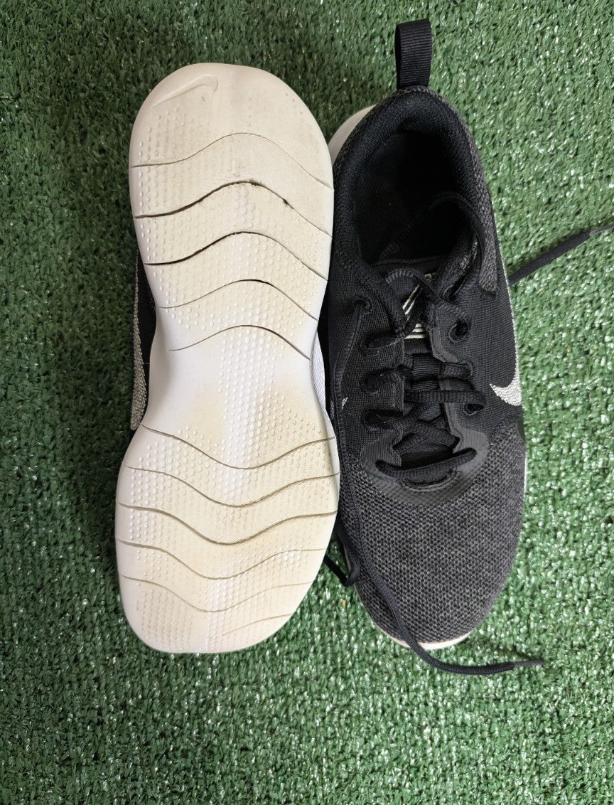 NIKE Sneakers Black Size W9