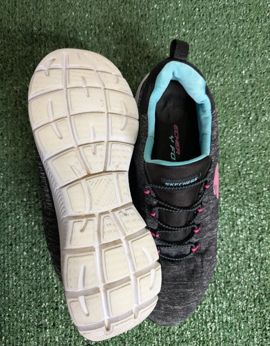 SKETCHERS Sneakers Size W9