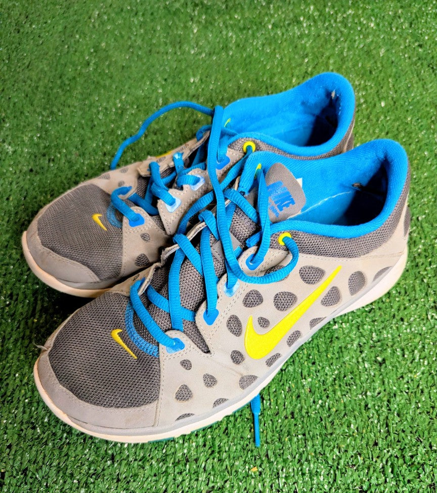 NIKE Sneakers Size W8