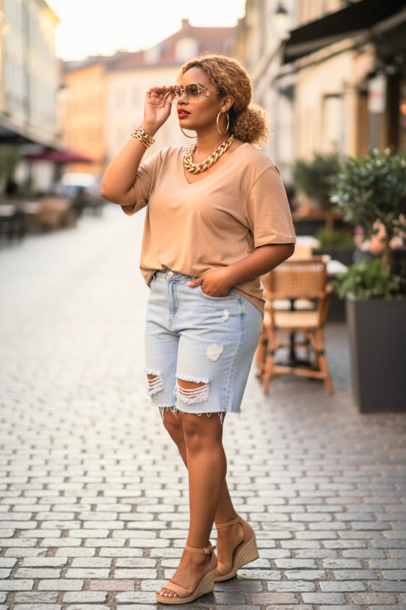 CURVY GIRL Distressed Shorts size XL
