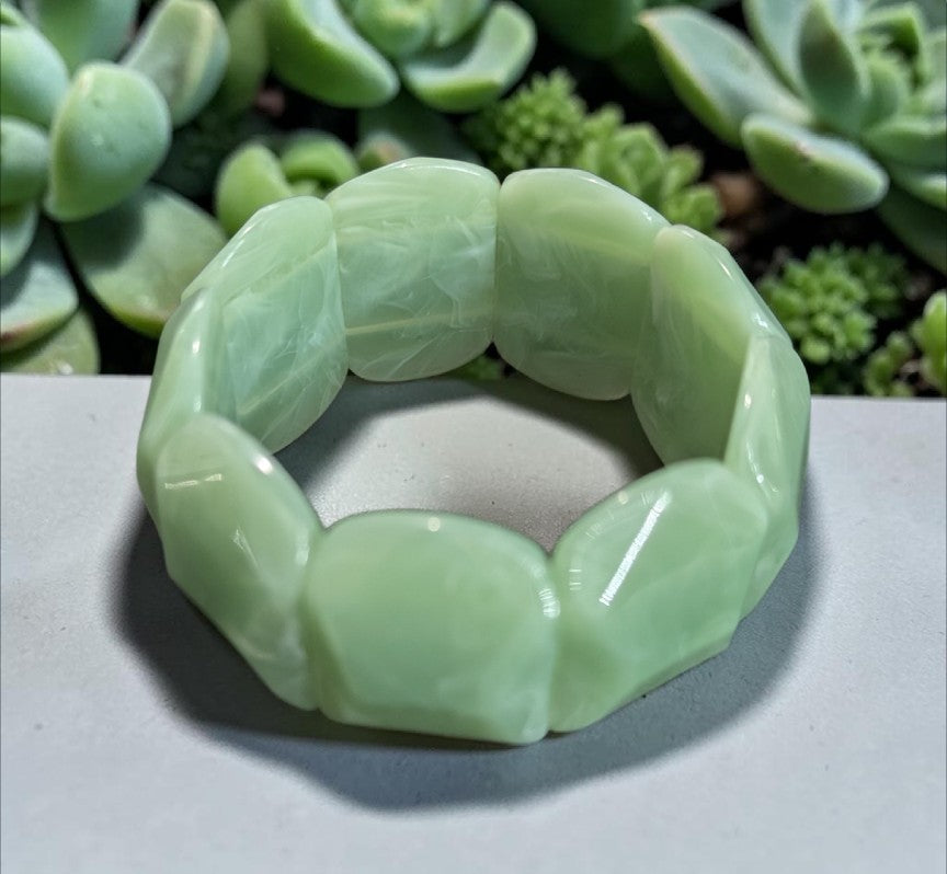 Jade stretchy bracelet